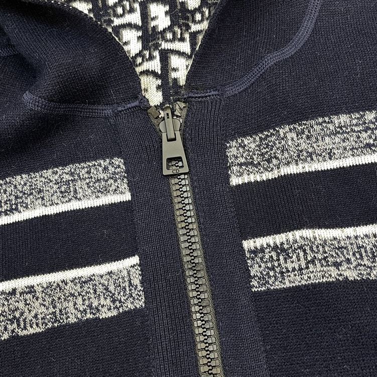 DIOR REVERSIBLE ZIPPED CARDIGAN WITH HOOD - Z030