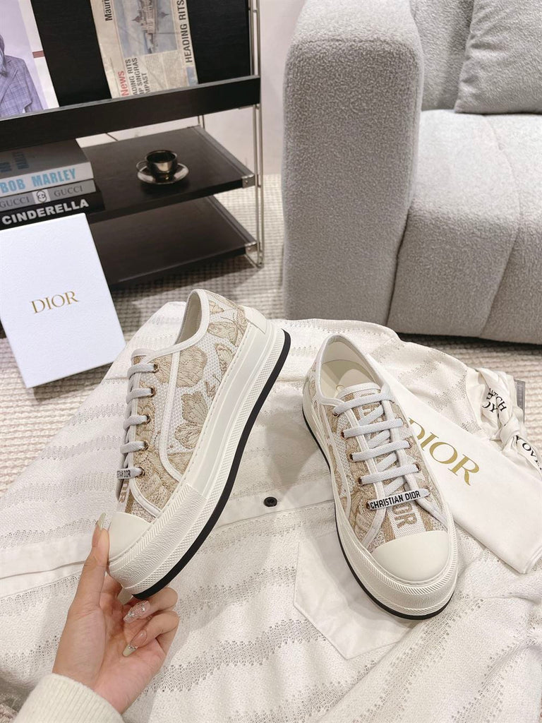 DIOR WALKNDIOR PLATFORM SNEAKER WHITE AND GOLD-TONE TOILE DE JOUY MEXICO - I099