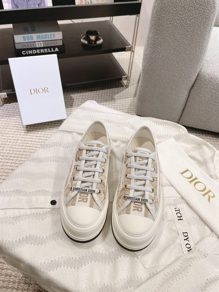 DIOR WALKNDIOR PLATFORM SNEAKER WHITE AND GOLD-TONE TOILE DE JOUY MEXICO - I099