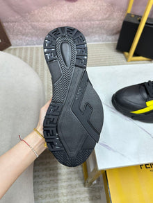 FENDI FLOW SNEAKERS LOW-TOPS - F023