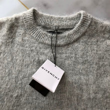 GIVENCHY GREY SWEATER - AD011