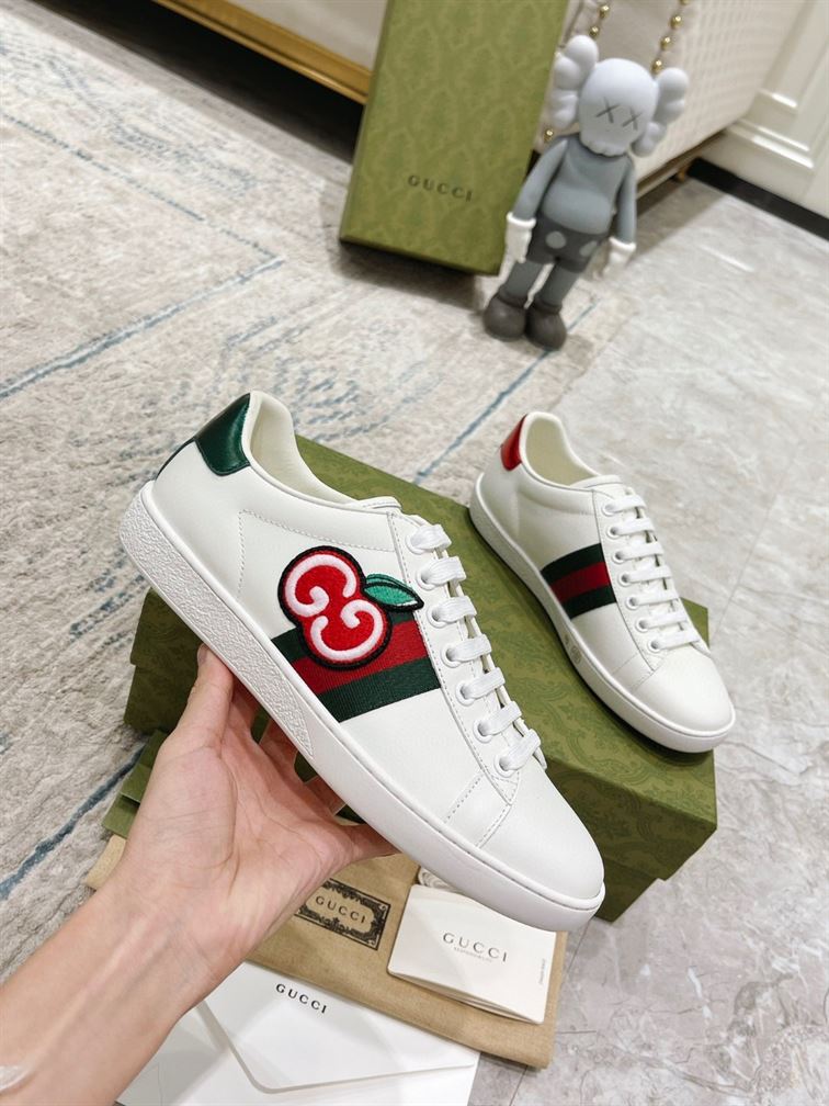 GUCCI ACE GG APPLE SNEAKER - G135