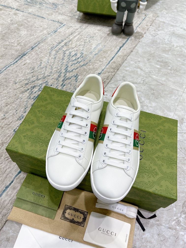 GUCCI ACE SNEAKER WITH INTERLOCKING G - G157