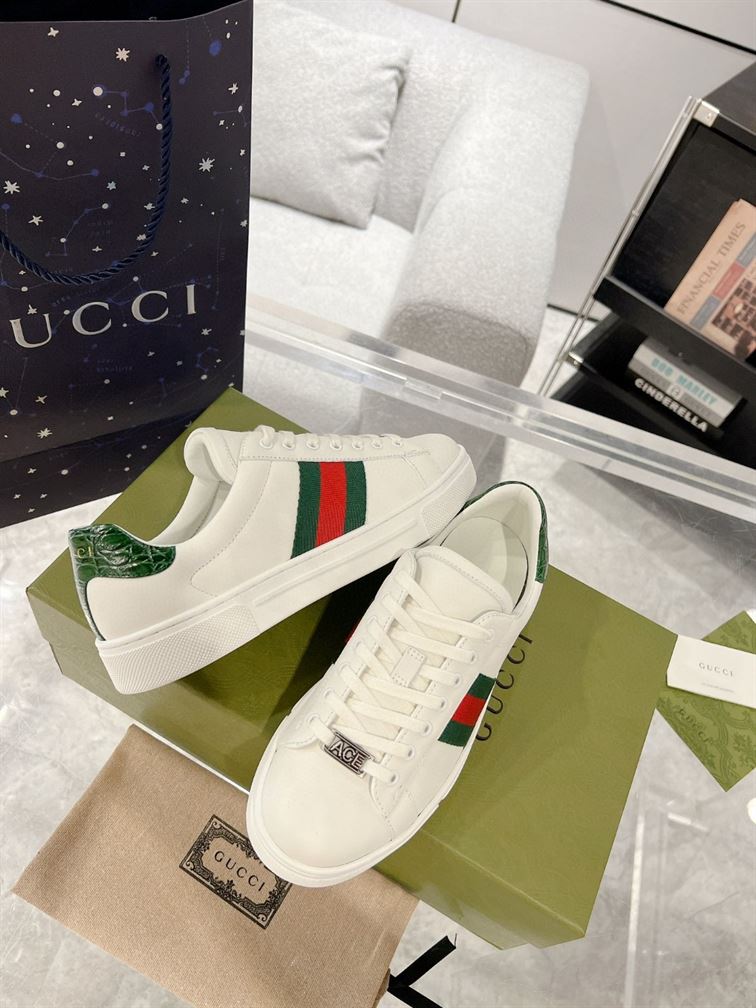 GUCCI ACE SNEAKER WITH WEB - G143