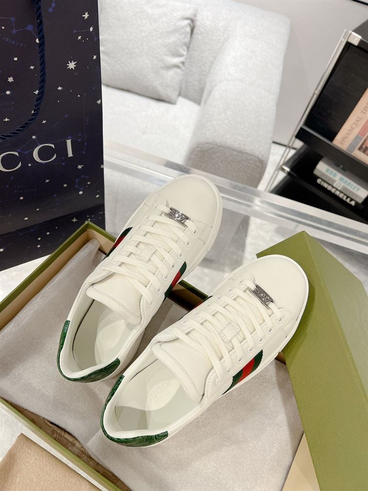 GUCCI ACE SNEAKER WITH WEB - G143