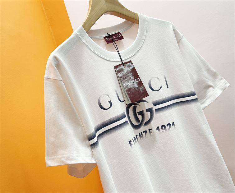 GUCCI COTTON JERSEY T-SHIRT WITH GUCCI PRINT - X024