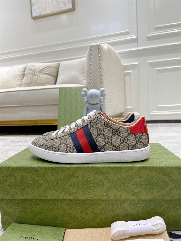 GUCCI GG SUPREME BEIGE SNEAKER - G140