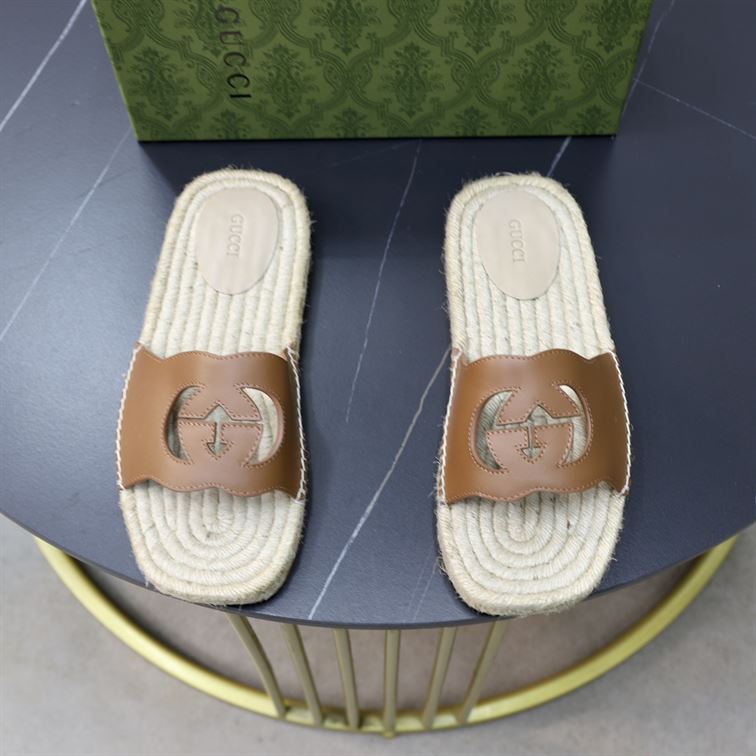 GUCCI INTERLOCKING G CUT-OUT SLIDE SANDAL - Q100