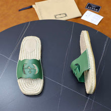 GUCCI INTERLOCKING G CUT-OUT SLIDE SANDAL - Q101