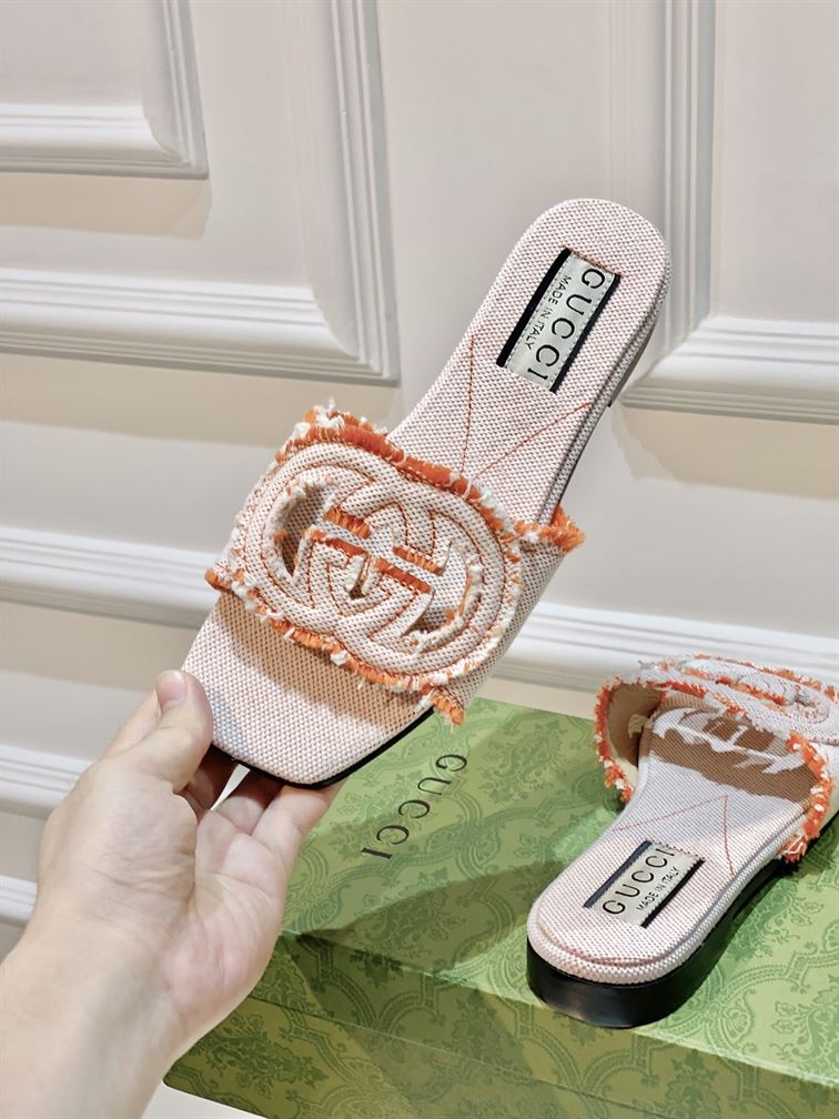 GUCCI INTERLOCKING G SLIDE SANDAL - Q004