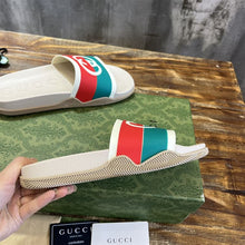 GUCCI INTERLOCKING G SLIDE SANDAL - Q106