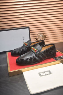 GUCCI JORDAAN LOAFER - IK020