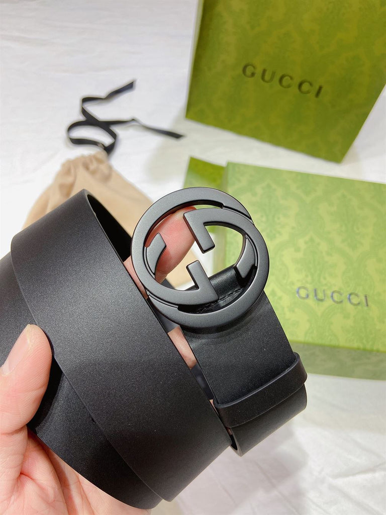 GUCCI LEATHER BELT WITH INTERLOCKING G - AB010