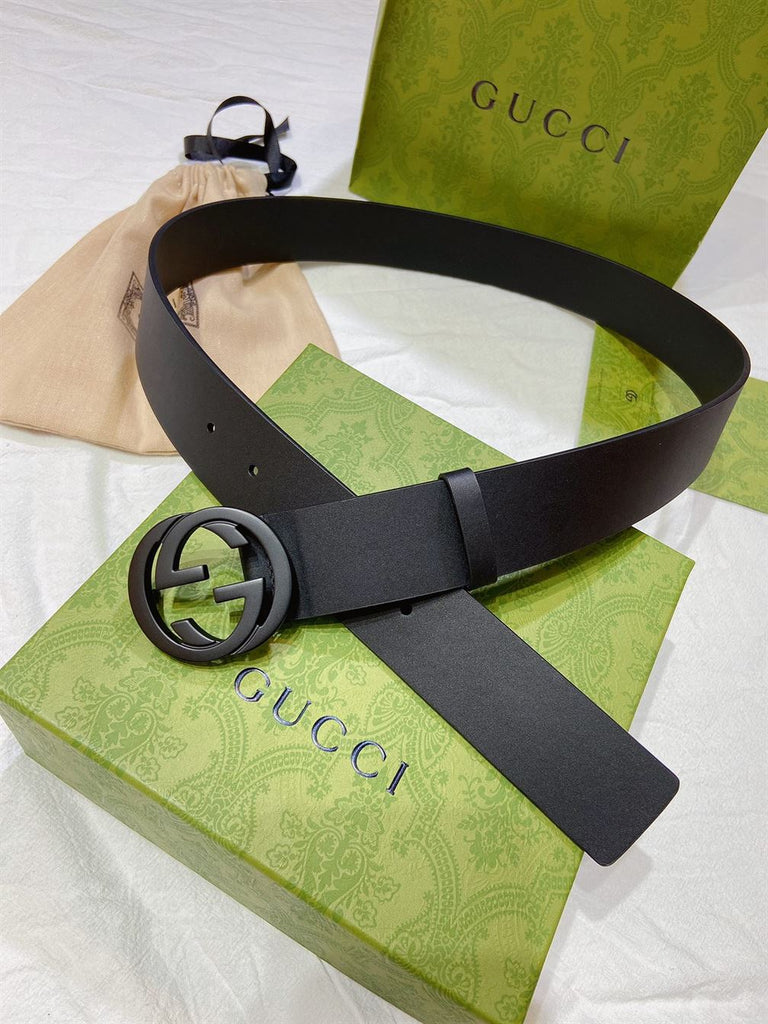 GUCCI LEATHER BELT WITH INTERLOCKING G - AB010