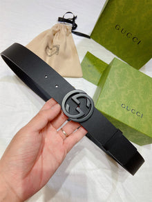 GUCCI LEATHER BELT WITH INTERLOCKING G - AB010