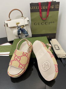 GUCCI MONOGRAM PLATFORM ROUND TOE RUBBER SOLE - Q079