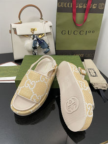 GUCCI MONOGRAM PLATFORM ROUND TOE RUBBER SOLE - Q080