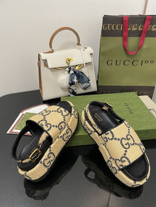 GUCCI MONOGRAM PLATFORM ROUND TOE RUBBER SOLE - Q081