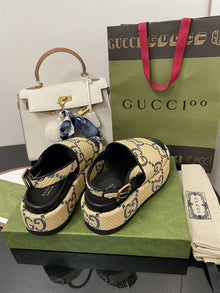 GUCCI MONOGRAM PLATFORM ROUND TOE RUBBER SOLE - Q081