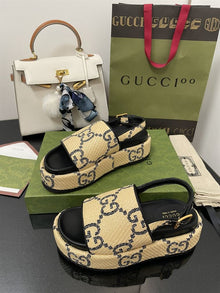 GUCCI MONOGRAM PLATFORM ROUND TOE RUBBER SOLE - Q081