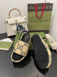 GUCCI MONOGRAM PLATFORM ROUND TOE RUBBER SOLE - Q081