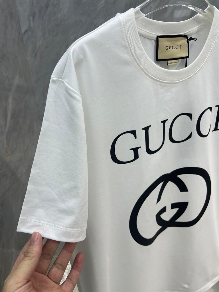 GUCCI OVERSIZE T-SHIRT WITH INTERLOCKING G - X019