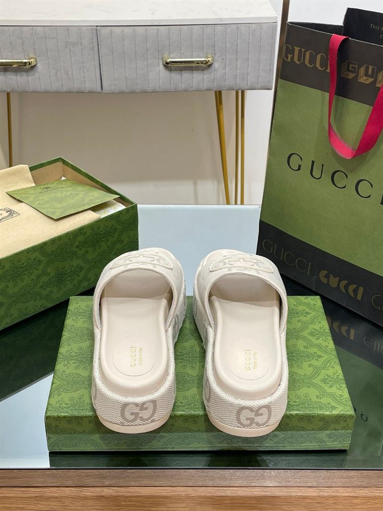 GUCCI PLATFORM SLIDE SANDAL - Q037