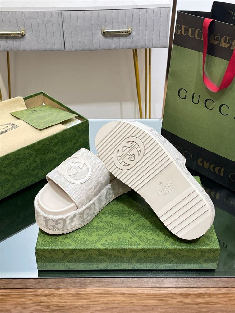 GUCCI PLATFORM SLIDE SANDAL - Q037