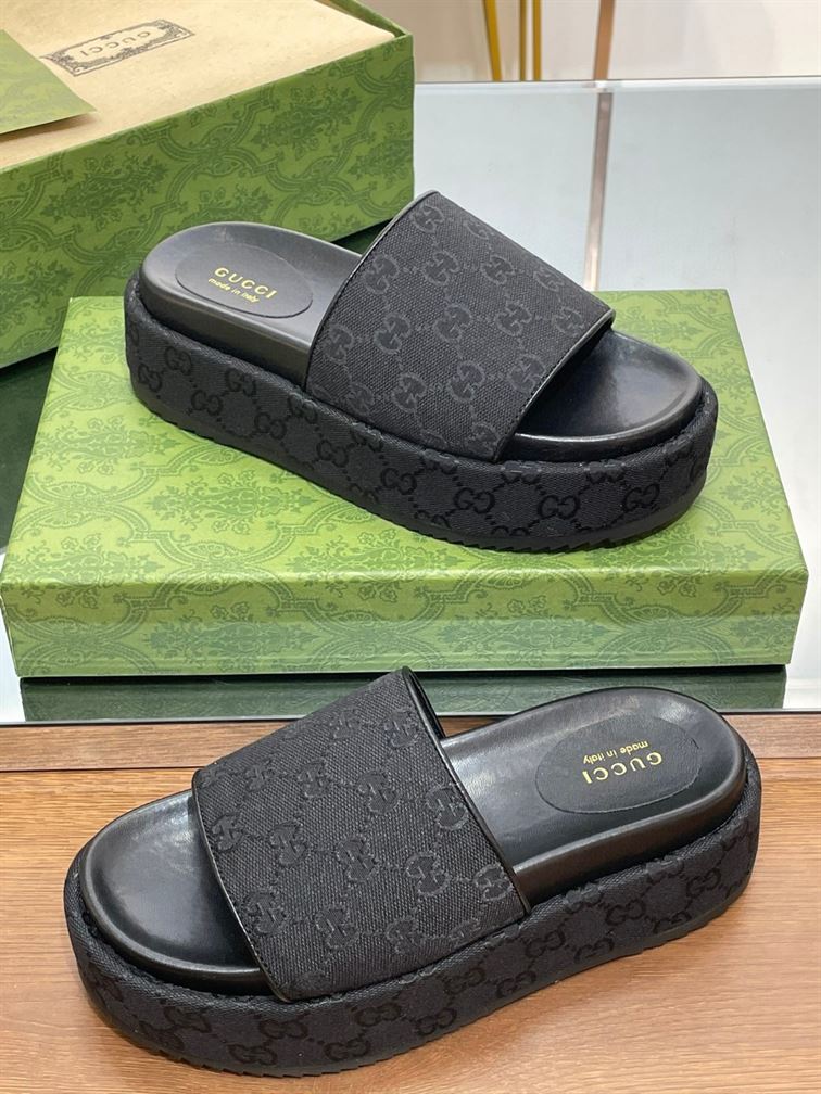 GUCCI PLATFORM SLIDE SANDAL - Q040