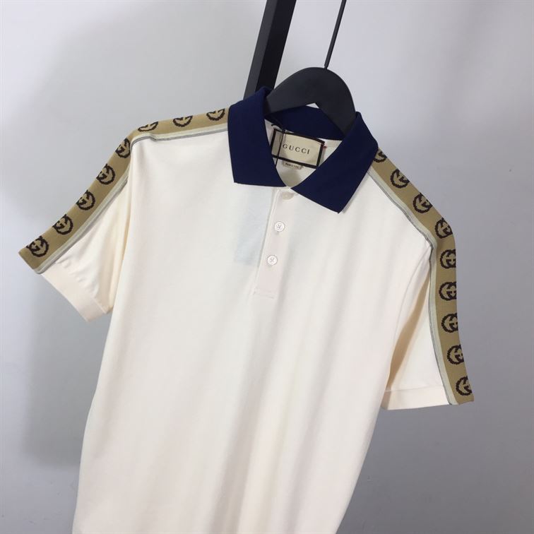 GUCCI POLO WITH INTERLOCKING G STRIPE - X050