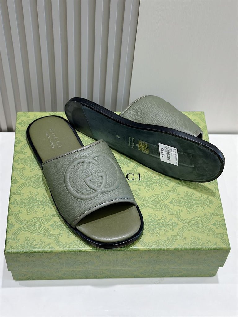 GUCCI SLIDE SANDAL WITH INTERLOCKING G - Q095