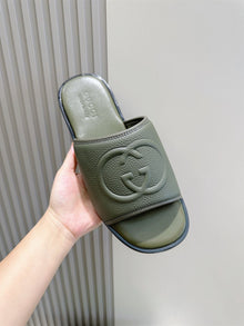 GUCCI SLIDE SANDAL WITH INTERLOCKING G - Q095