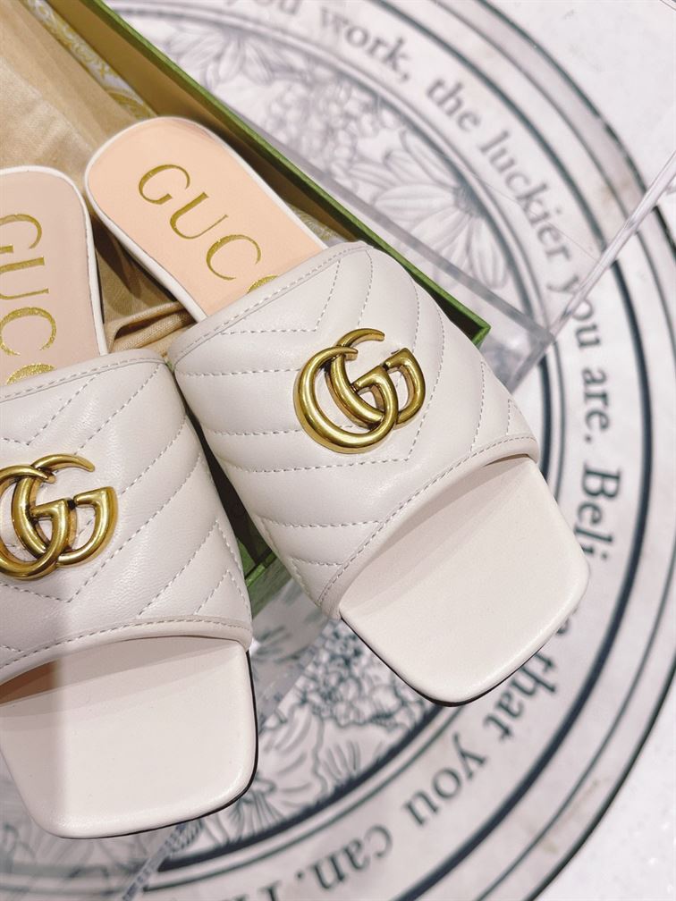 GUCCI SLIDE WITH DOUBLE G - Q067