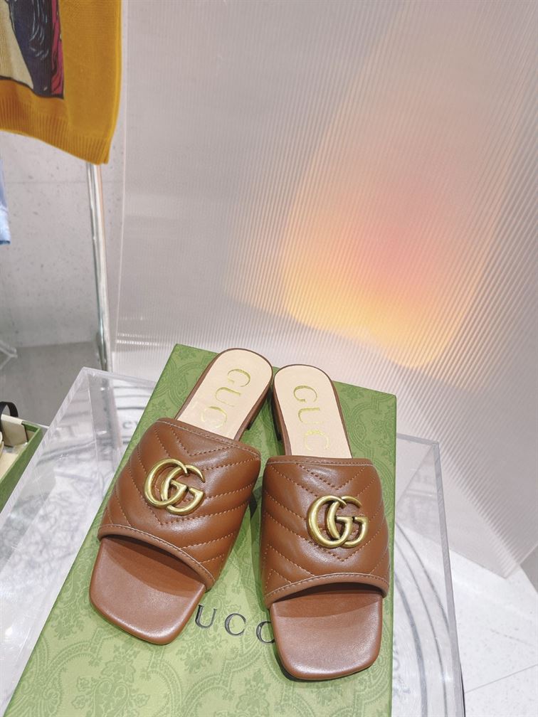 GUCCI SLIDE WITH DOUBLE G - Q069