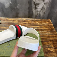 GUCCI WEB SLIDE SANDAL - Q102