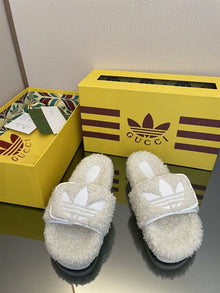 GUCCI x ADIDAS GG PLATFORM SANDAL - Q063