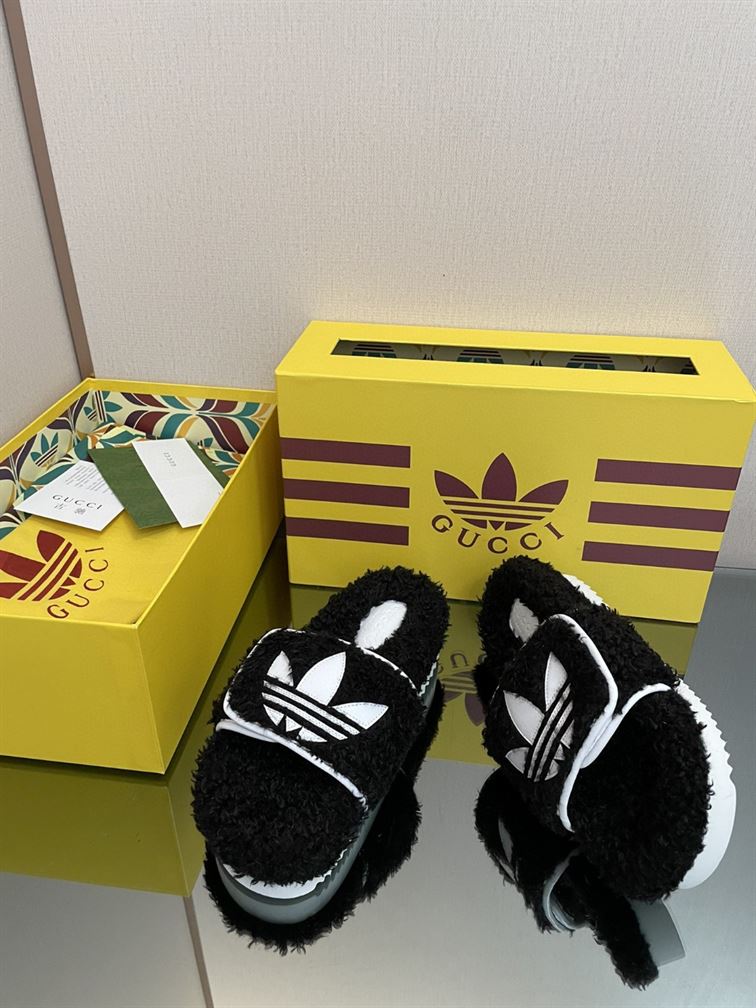 GUCCI x ADIDAS GG PLATFORM SANDAL - Q066