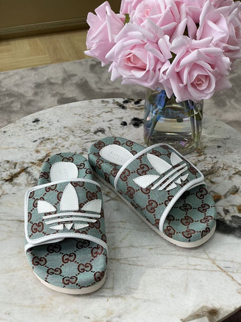 GUCCI x ADIDAS SLIDE  SANDAL - Q082