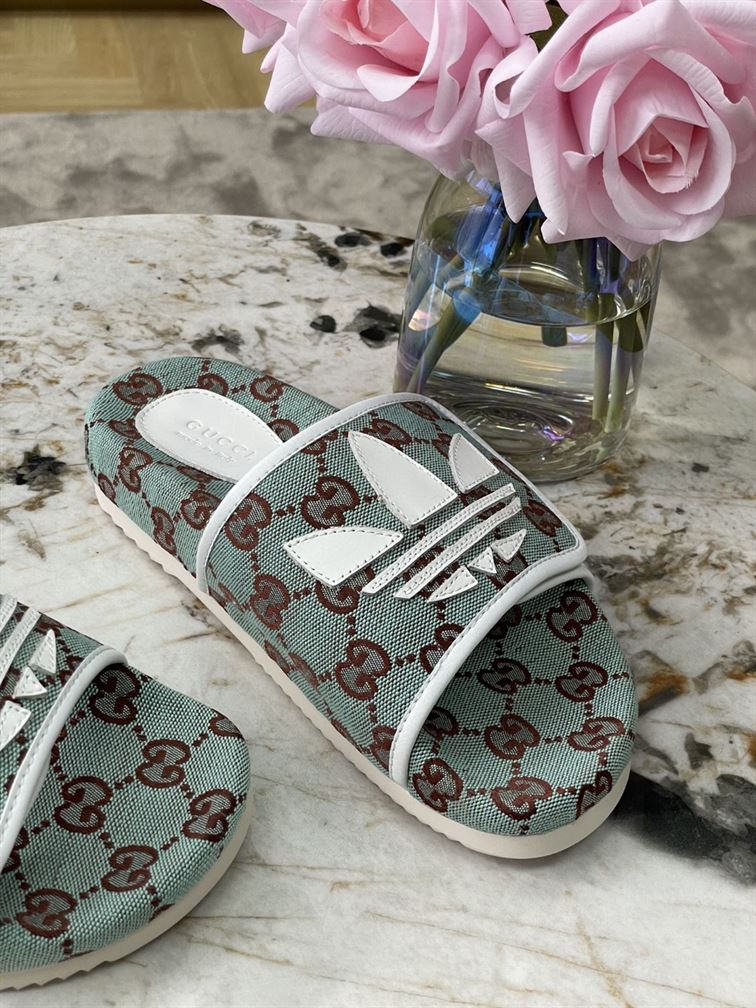 GUCCI x ADIDAS SLIDE  SANDAL - Q082