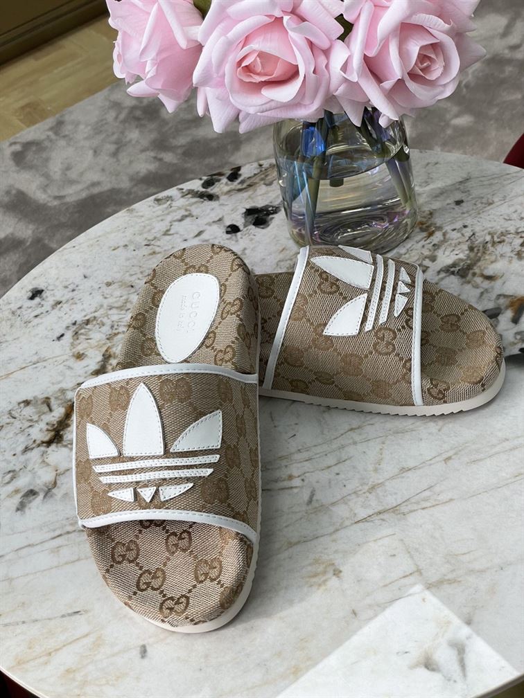 GUCCI x ADIDAS SLIDE  SANDAL - Q083