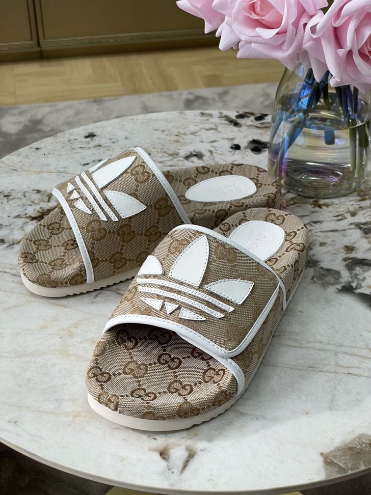 GUCCI x ADIDAS SLIDE  SANDAL - Q083