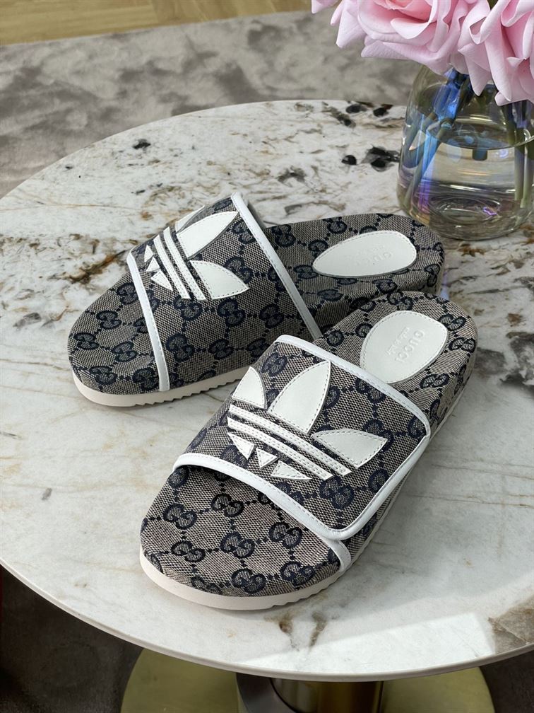 GUCCI x ADIDAS SLIDE  SANDAL - Q084