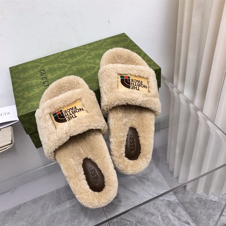 GUCCI x THE NORTH FACE SLIDE - Q055