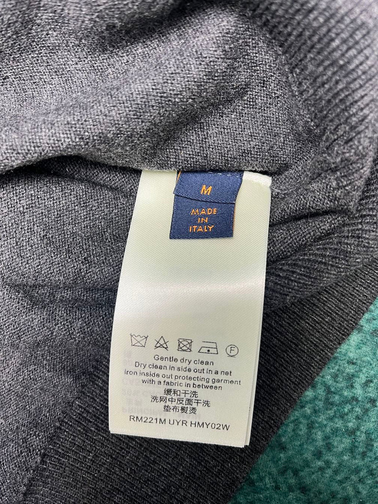 LOUIS VUITTON CASHMERE BLEND TURTLENECK - J053