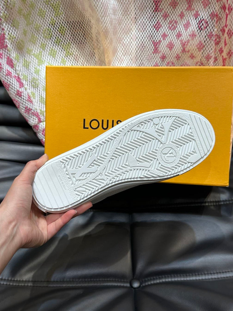 LOUIS VUITTON CHARLIE SNEAKER - L008