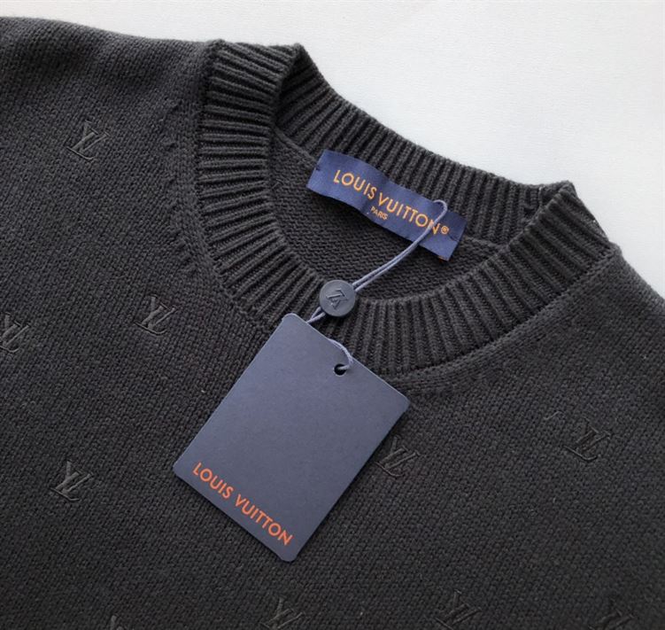 LOUIS VUITTON EMBROIDERED SIGNATURE MERINO CREWNECK - J006