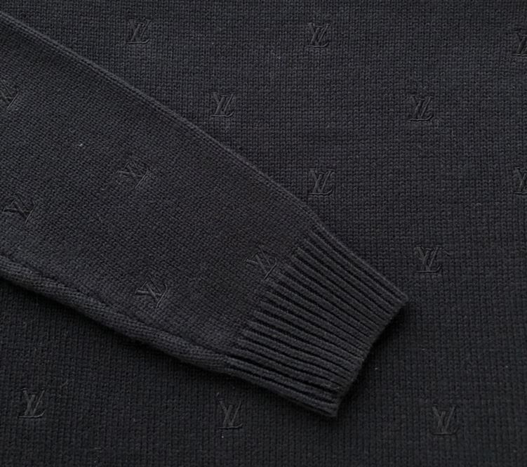 LOUIS VUITTON EMBROIDERED SIGNATURE MERINO CREWNECK - J006