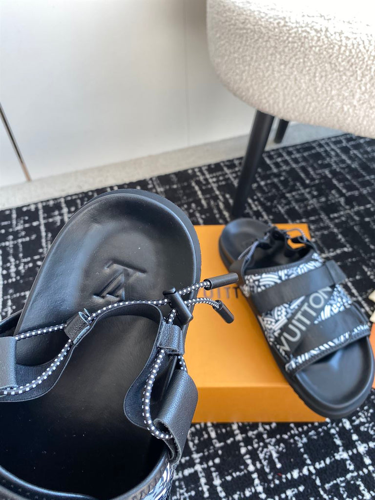 LOUIS VUITTON HONOLULU MULE SANDAL - S031