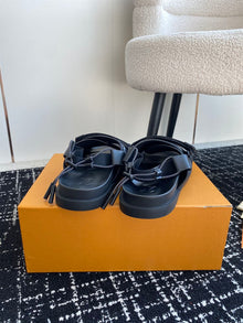 LOUIS VUITTON HONOLULU MULE SANDAL - S031