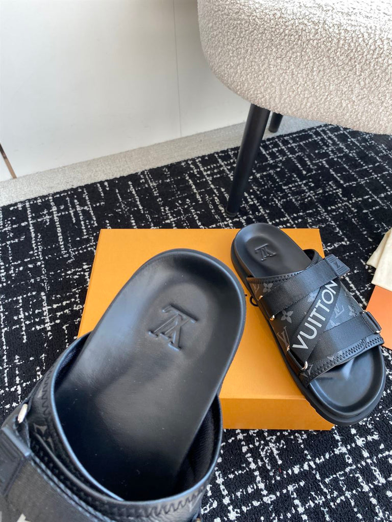 LOUIS VUITTON HONOLULU MULE SANDAL - S032